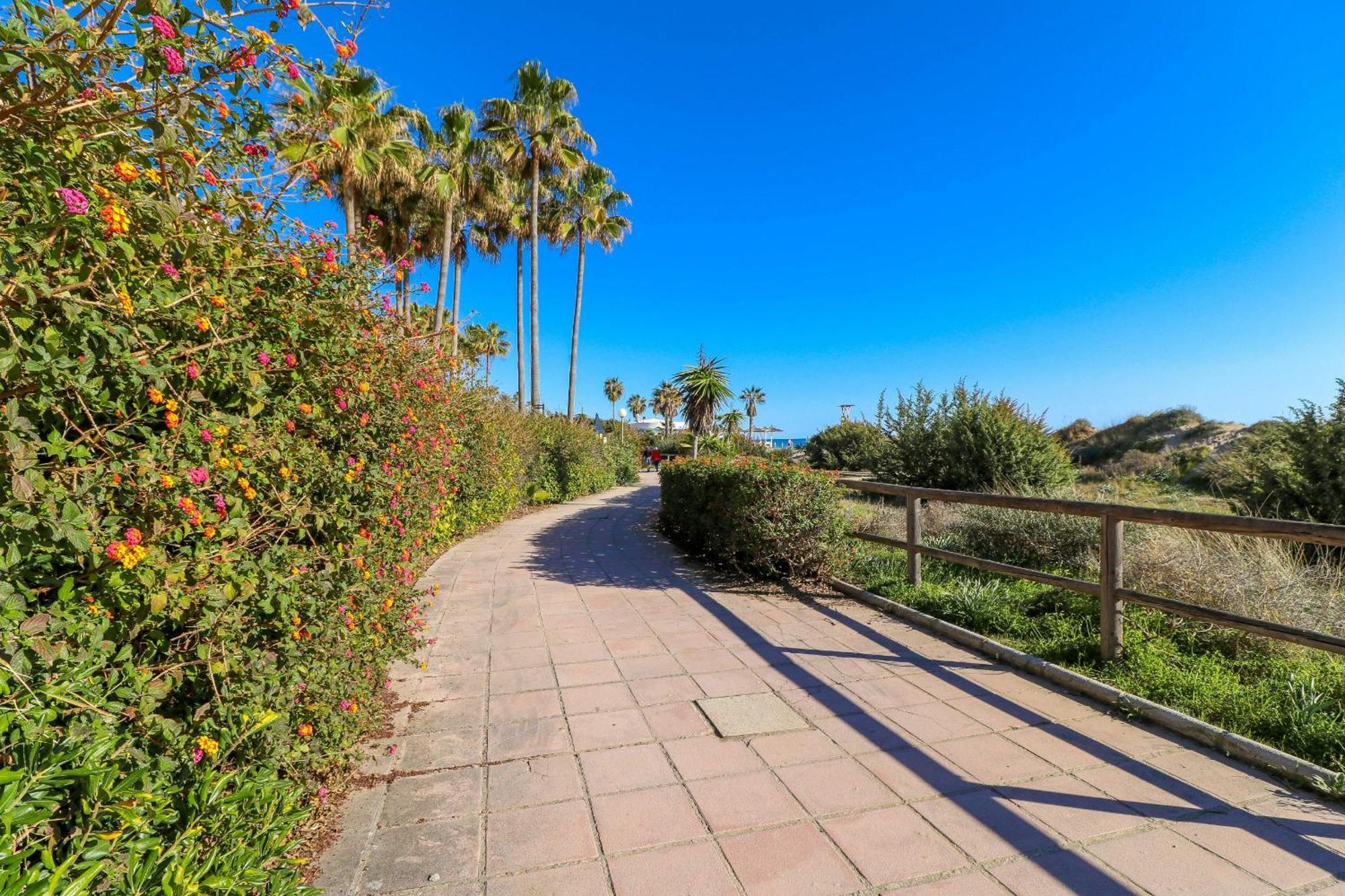 Apartament Romana Playa By The *